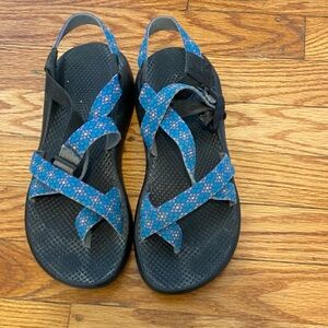Blue Pattern Chaco Sandals Women’s 9